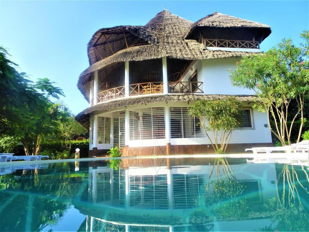 Watamu, Nestled Between Pristine Beaches And Lush Tropical Forest Hotel Eksteriør billede